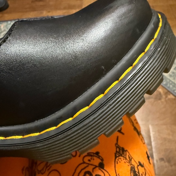 Dr. Martens Women's Eviee Platform - Picture 11 of 11